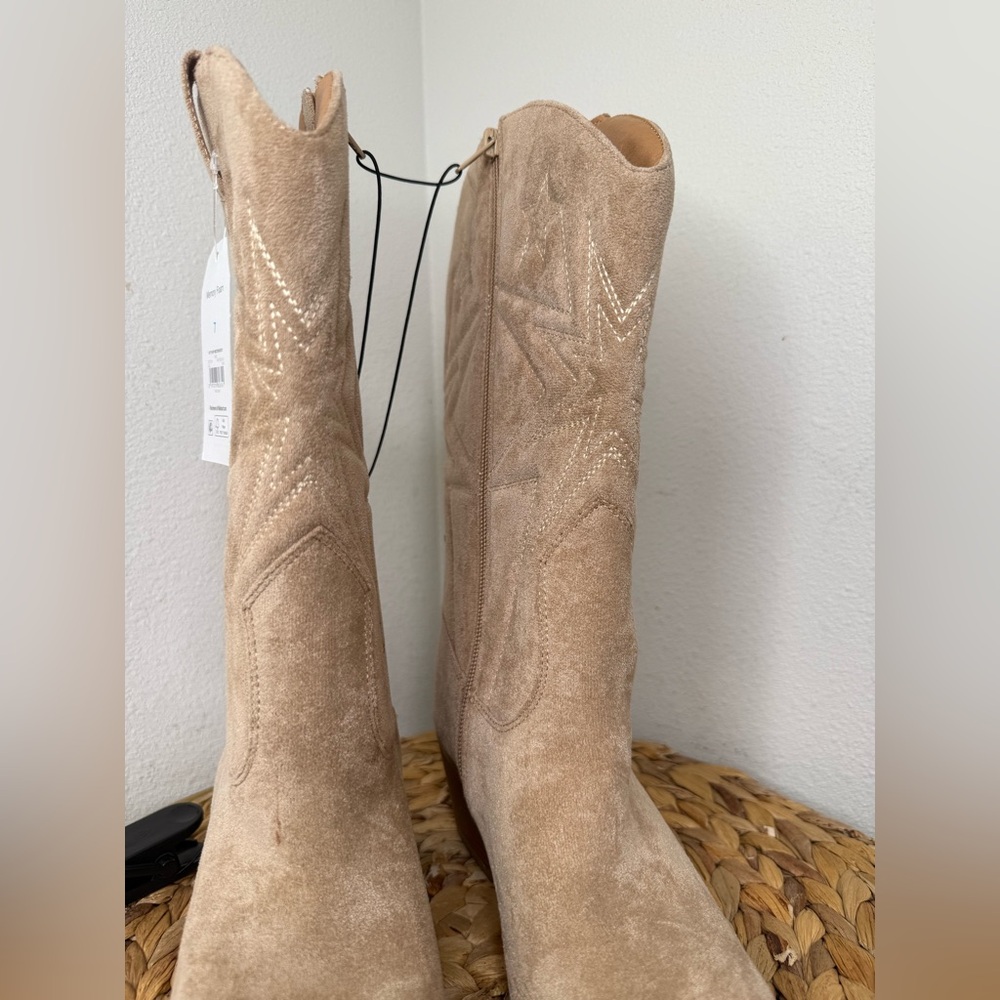 NWT Time and Tru Boot Cowboy Women Faux Suede Embroidered Western Boots Sand Tan - Picture 6 of 6